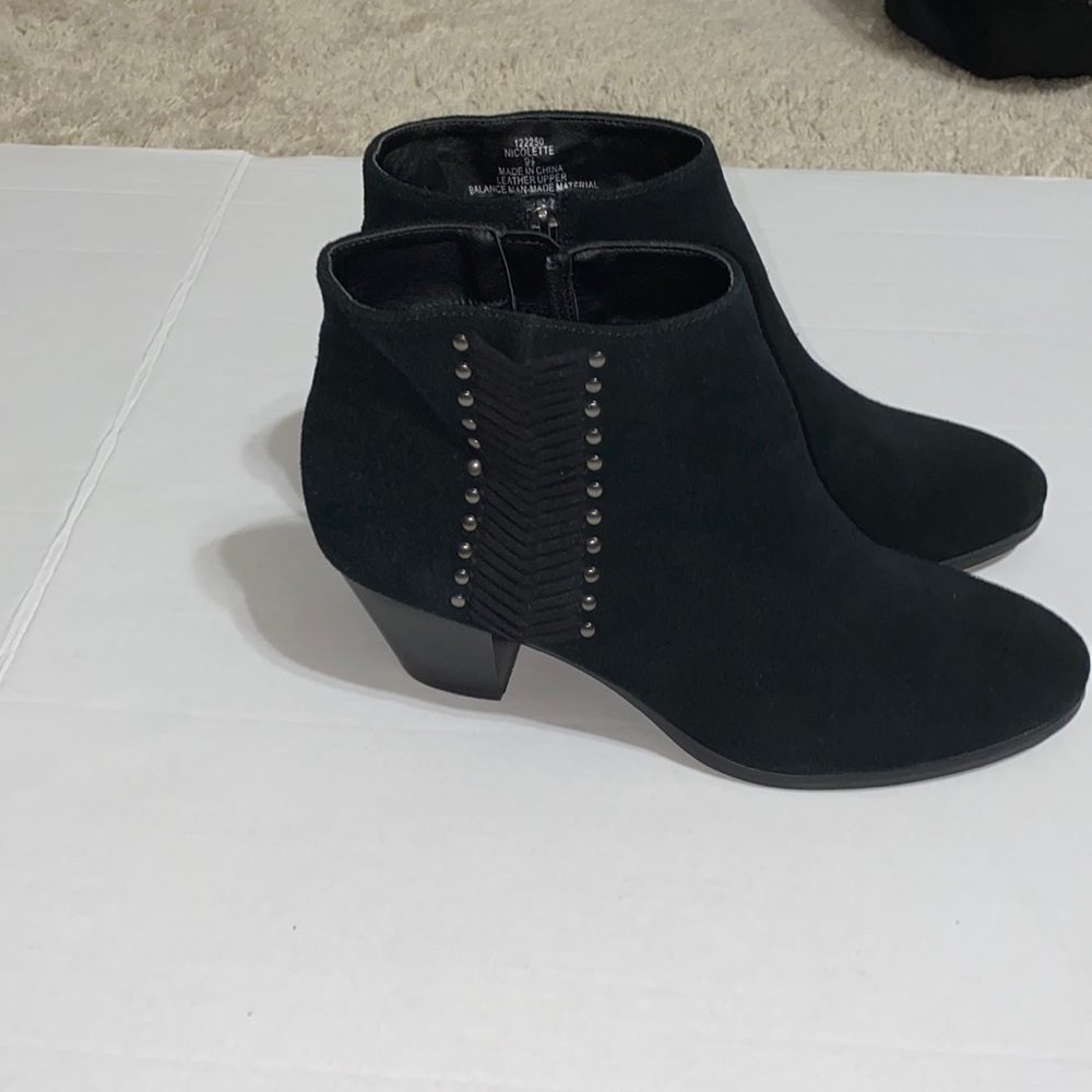 FRANCO FORTINI NICOLETTE SUEDE BOOTIES with braided designs, letter upper.
